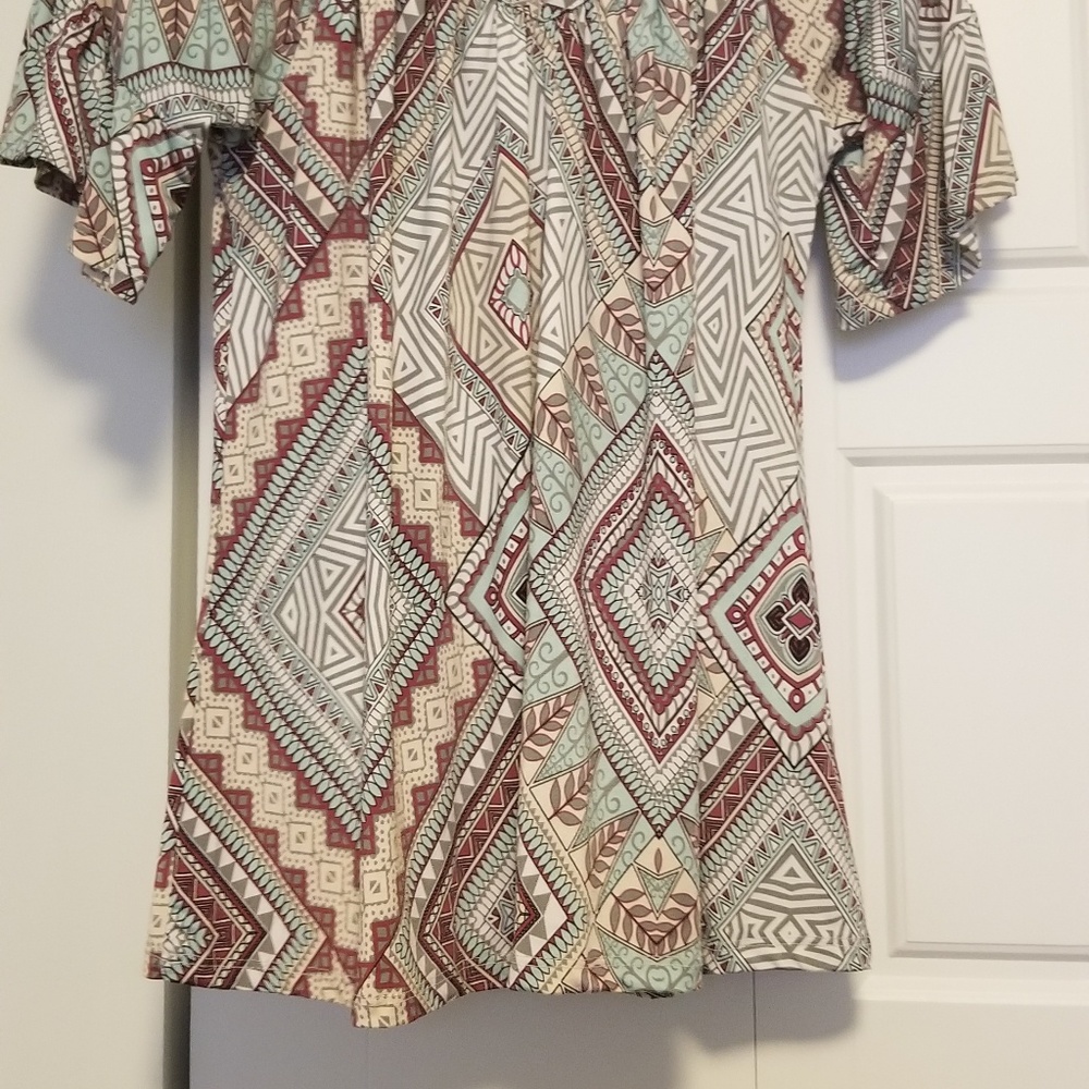 Top - Picture 2 of 2